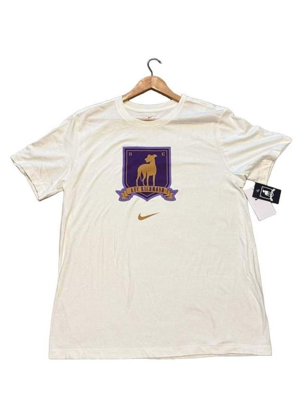 NWT Nike Ted Lasso AFC Richmond Greyhounds T-Shirt Men’s L White Gold Purple